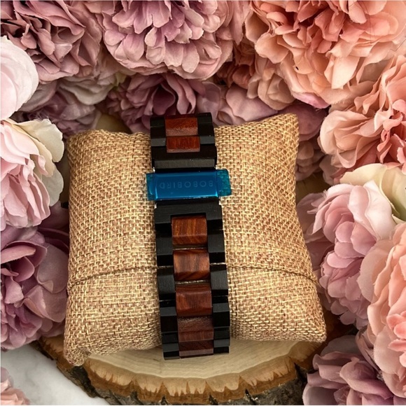 Luxury Ebony & Sandalwood Automatic Kinetic Watch - Picture 9 of 15